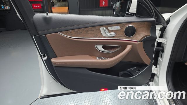 Mercedes-Benz E-Class (W213) E250 Exclusive 2022 — фото 24
