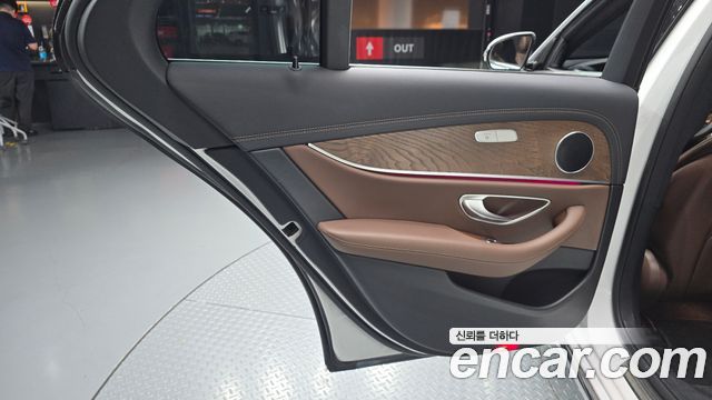 Mercedes-Benz E-Class (W213) E250 Exclusive 2022 — фото 25