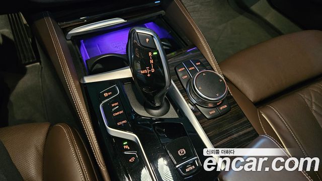 BMW 5 Series (G30) 523d Luxury 2023 — фото 9