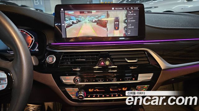 BMW 5 Series (G30) 523d Luxury 2023 — фото 19