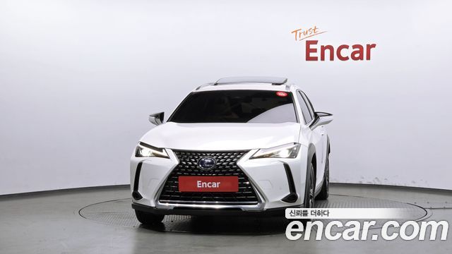 Lexus UX250h 2.0 2WD 2019 — фото 3