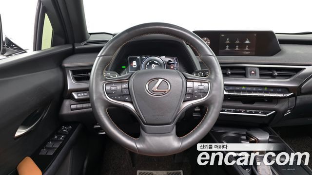 Lexus UX250h 2.0 2WD 2019 — фото 12