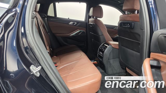 BMW X6 (G06) xDrive40i M Sport 2022 — фото 11