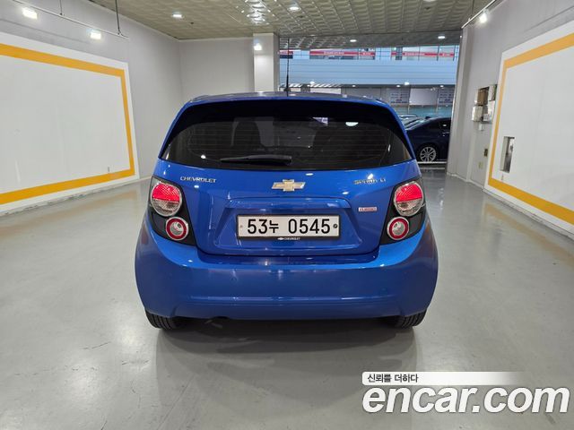 Chevrolet Aveo Hatchback 1.4 Turbo LS Standard 2015 — фото 4