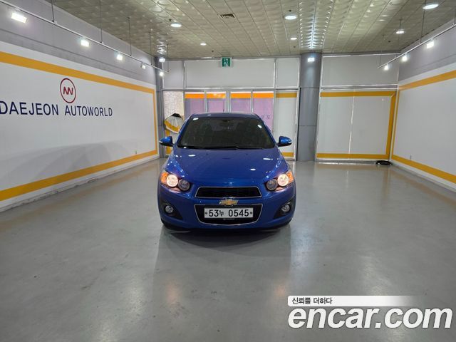 Chevrolet Aveo Hatchback 1.4 Turbo LS Standard 2015 — фото 8