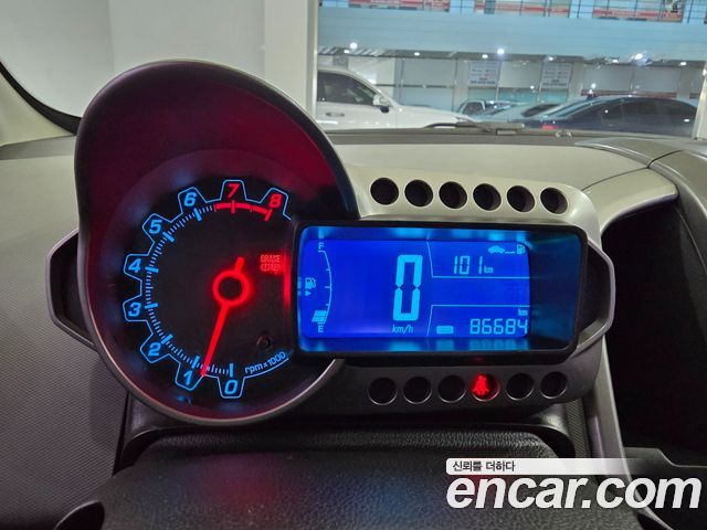 Chevrolet Aveo Hatchback 1.4 Turbo LS Standard 2015 — фото 10