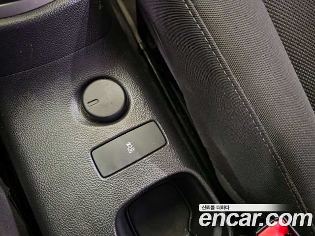 Chevrolet Aveo Hatchback 1.4 Turbo LS Standard 2015 — фото 18