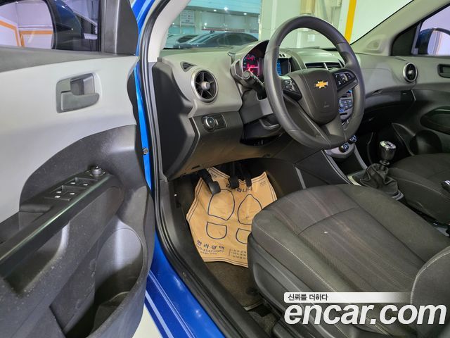 Chevrolet Aveo Hatchback 1.4 Turbo LS Standard 2015 — фото 20