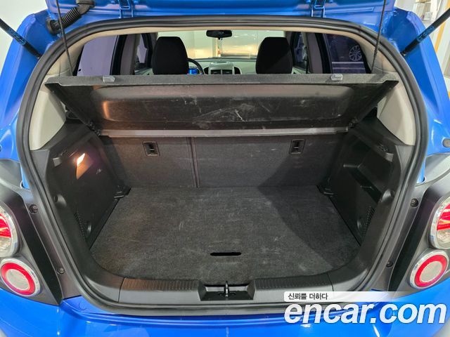 Chevrolet Aveo Hatchback 1.4 Turbo LS Standard 2015 — фото 23