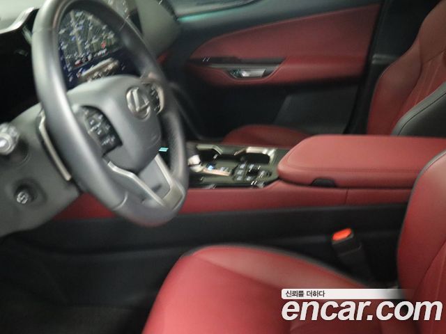 Lexus NX450h+ (II) Premium 2025 — фото 16