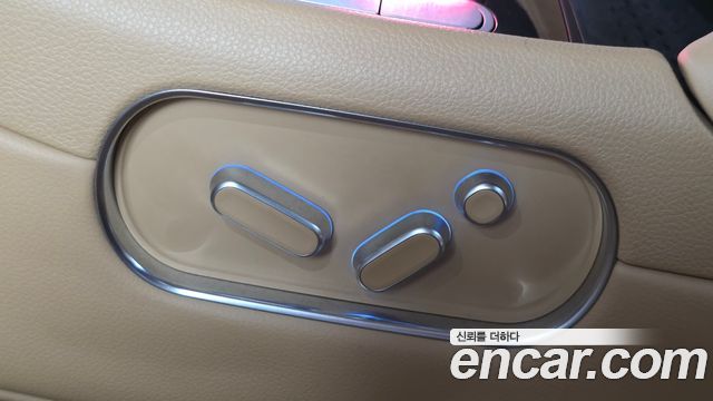 Genesis G90 (RS4) Gasoline 3.5 Turbo AWD 2022 — фото 30