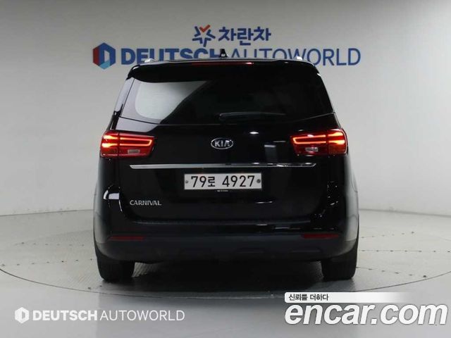 Kia Carnival 11-Seater Prestige 2019 — фото 4