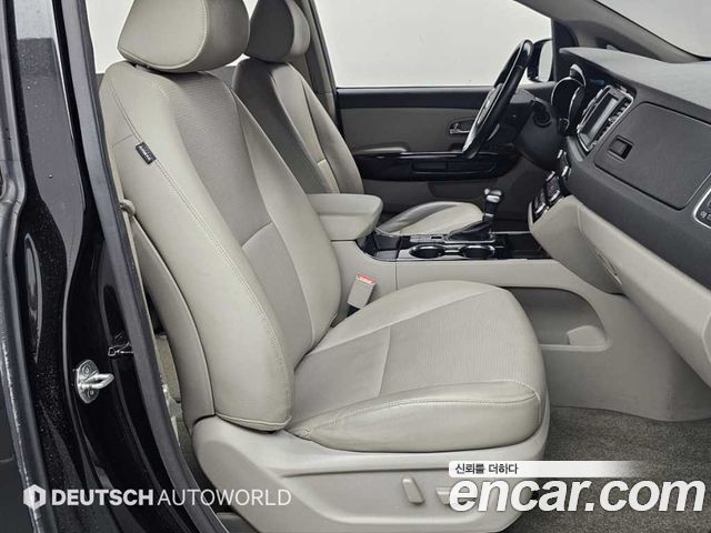 Kia Carnival 11-Seater Prestige 2019 — фото 10