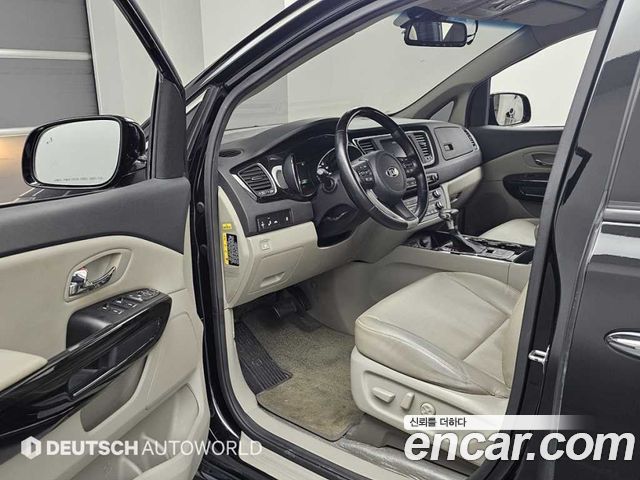 Kia Carnival 11-Seater Prestige 2019 — фото 15