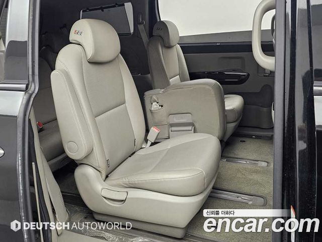 Kia Carnival 11-Seater Prestige 2019 — фото 16