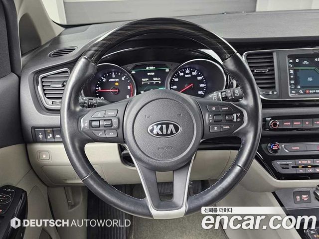 Kia Carnival 11-Seater Prestige 2019 — фото 17