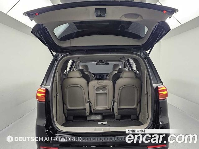 Kia Carnival 11-Seater Prestige 2019 — фото 23