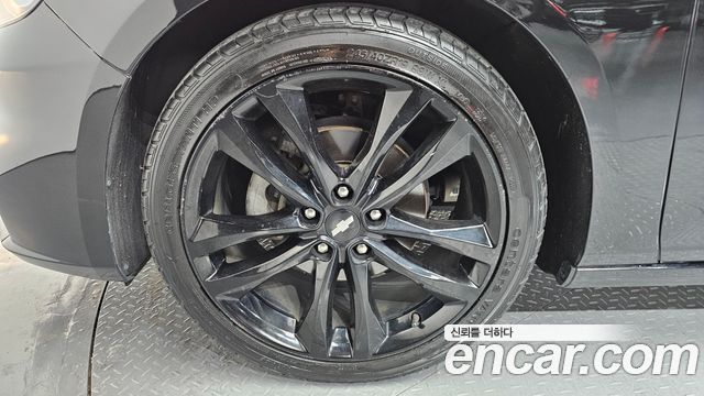Chevrolet Malibu 1.5 Turbo Perfect Black LTZ 2018 — фото 5