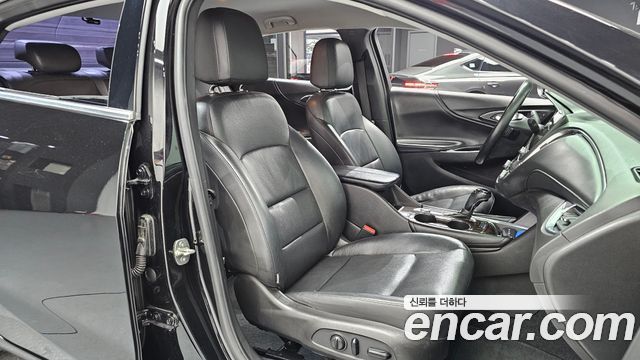 Chevrolet Malibu 1.5 Turbo Perfect Black LTZ 2018 — фото 11