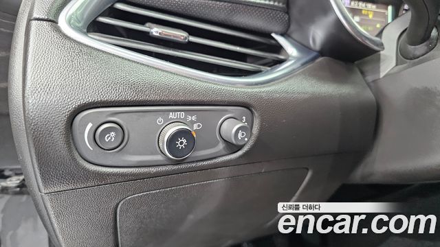 Chevrolet Malibu 1.5 Turbo Perfect Black LTZ 2018 — фото 14