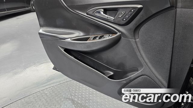 Chevrolet Malibu 1.5 Turbo Perfect Black LTZ 2018 — фото 15