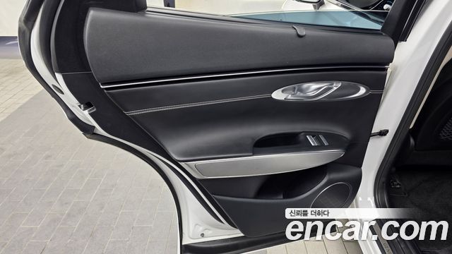 Genesis Electrified (GV70) e-AWD 2022 — фото 25