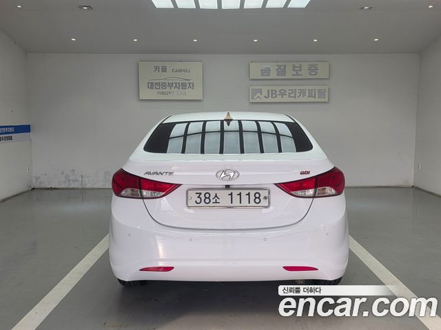 Hyundai Avante 1.6 GDi Style 2014 — фото 4