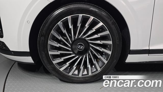 Hyundai Grandeur Hybrid (GN7) Calligraphy 2023 — фото 5