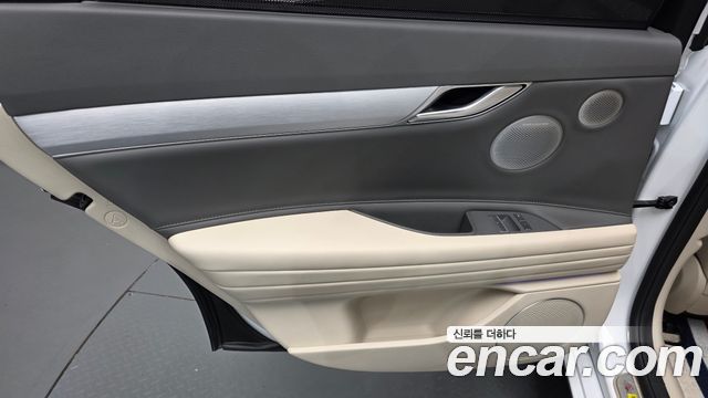 Genesis G80 (RG3) Gasoline 2.5 Turbo AWD 2025 — фото 25