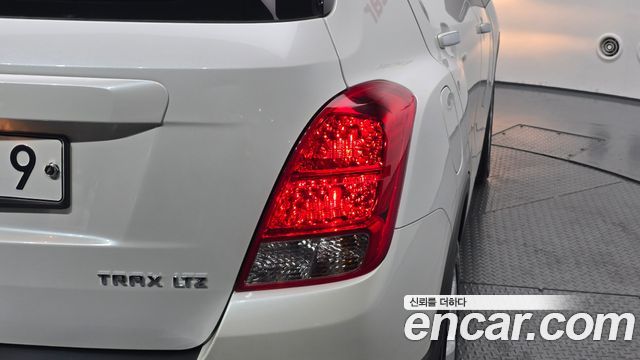 Chevrolet Trax 1.6 Diesel LTZ 2016 — фото 23