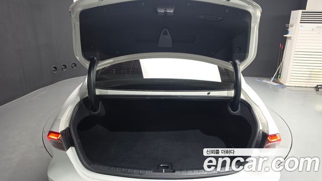 Hyundai Grandeur (IG) 3.0 LPi (Taxi) Deluxe 2022 — фото 20
