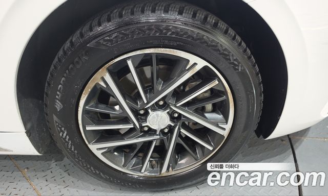 Hyundai Grandeur (IG) 3.0 LPi (Taxi) Deluxe 2022 — фото 21