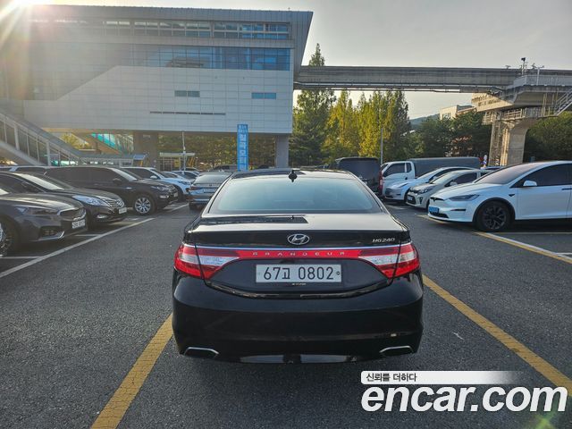Hyundai Grandeur (HG) HG240 Modern Collection 2016 — фото 5