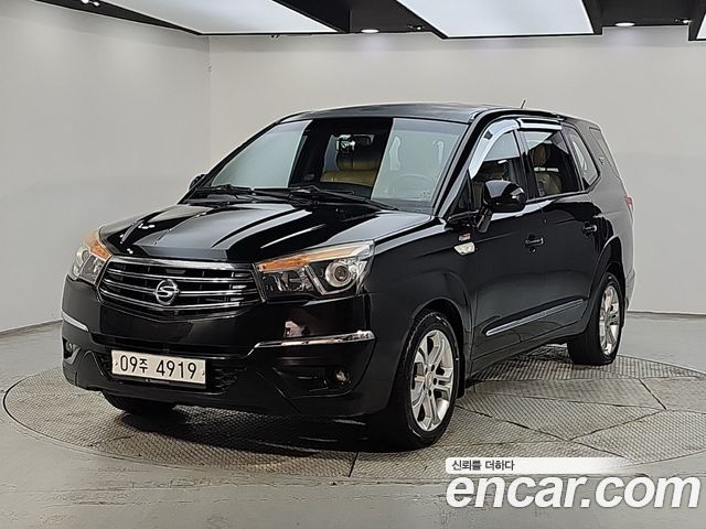 KG Mobility (SsangYong) Korando Turismo 4WD LT 11-seater