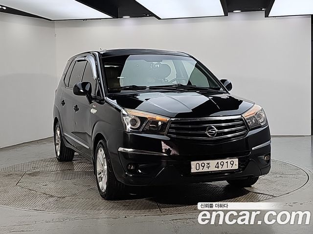 KG Mobility (SsangYong) Korando Turismo 4WD LT 11-seater 2014 — фото 2