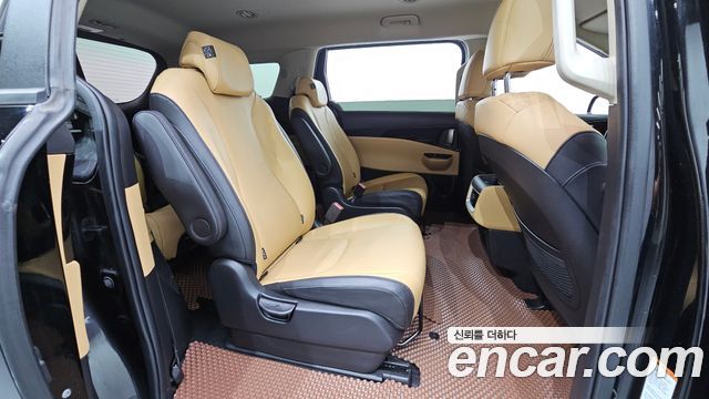 Kia Carnival (IV) Gasoline 9-Seater Prestige 2023 — фото 11