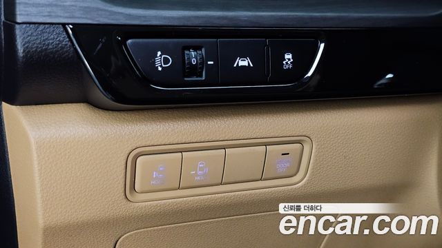 Kia Carnival (IV) Gasoline 9-Seater Prestige 2023 — фото 18