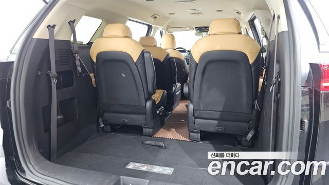 Kia Carnival (IV) Gasoline 9-Seater Prestige 2023 — фото 32