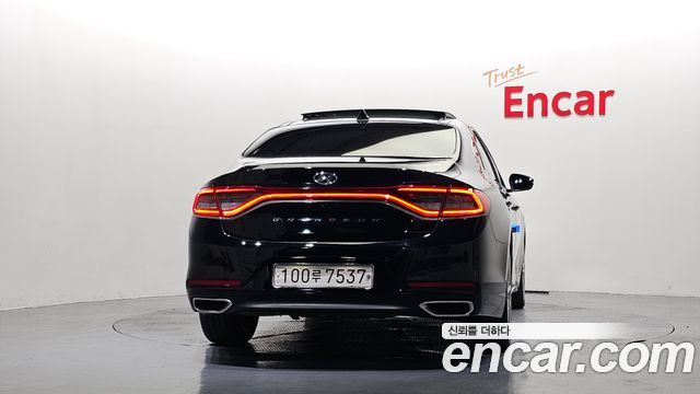 Hyundai Grandeur (IG) 2.4 Exclusive Special 2019 — фото 4