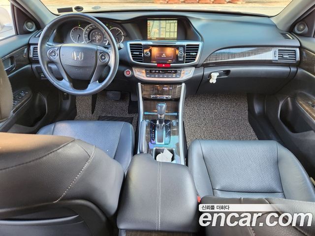 Honda Accord 2.4 9th 2014 — фото 7