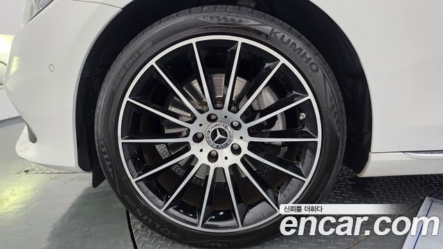 Mercedes-Benz E-Class (W213) E220d Exclusive 2017 — фото 5