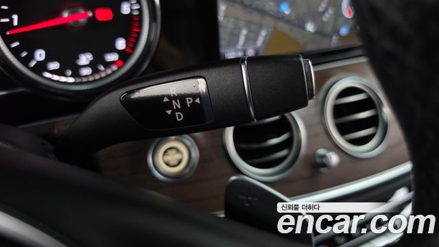 Mercedes-Benz E-Class (W213) E220d Exclusive 2017 — фото 9