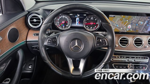 Mercedes-Benz E-Class (W213) E220d Exclusive 2017 — фото 13