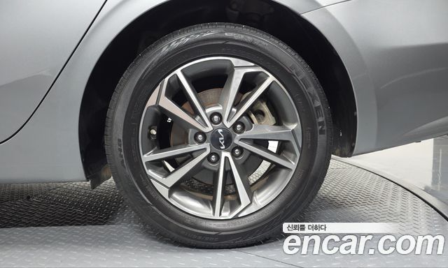 Kia K3 (II) 1.6 Prestige 2022 — фото 21