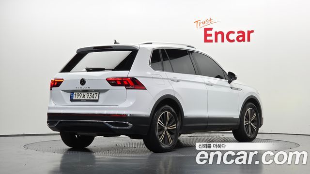Volkswagen Tiguan (II) 2.0 TDI Premium 2022 — фото 2