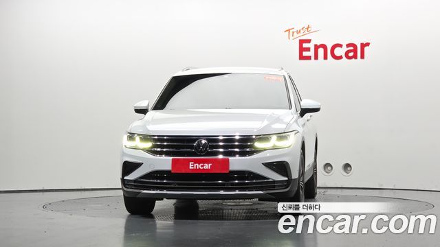 Volkswagen Tiguan (II) 2.0 TDI Premium 2022 — фото 3