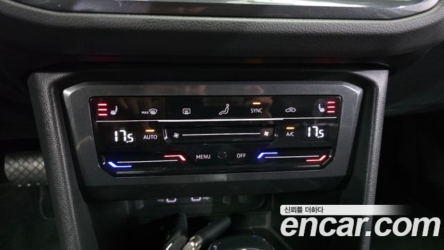 Volkswagen Tiguan (II) 2.0 TDI Premium 2022 — фото 17