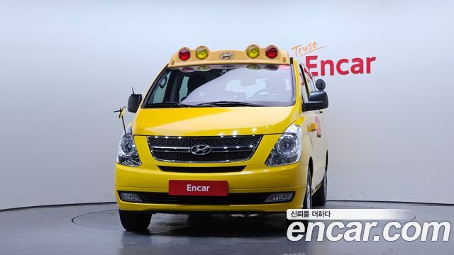 Hyundai Grand Starex 12-Seater Wagon CVX Luxury 2016 — фото 3