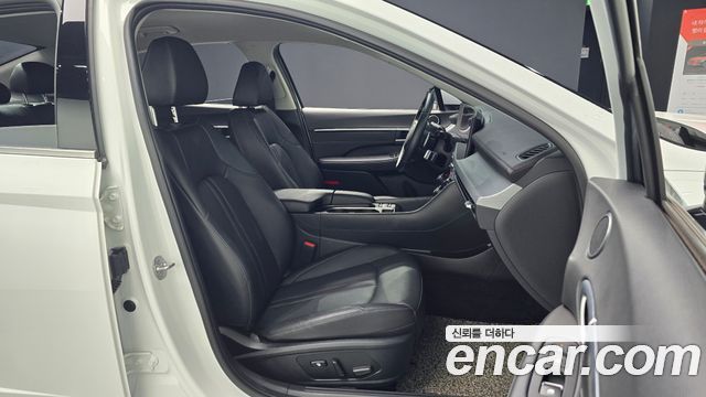 Hyundai Sonata The Edge (DN8) 2.0 Exclusive 2024 — фото 10
