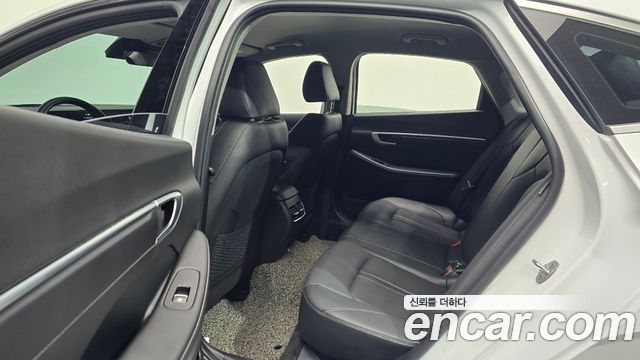 Hyundai Sonata The Edge (DN8) 2.0 Exclusive 2024 — фото 12